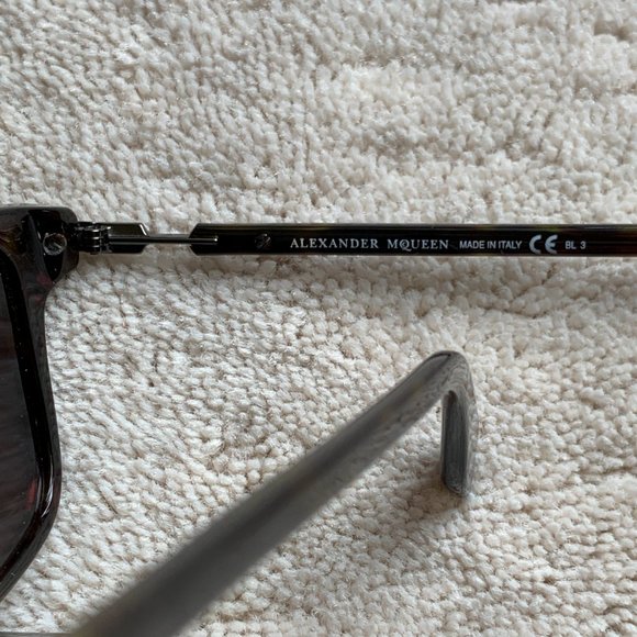 UNISEX Made in Italy ALEXANDER McQUEEN Tortoise Rectangular Frame SUNGLASSES - Picture 12 of 13